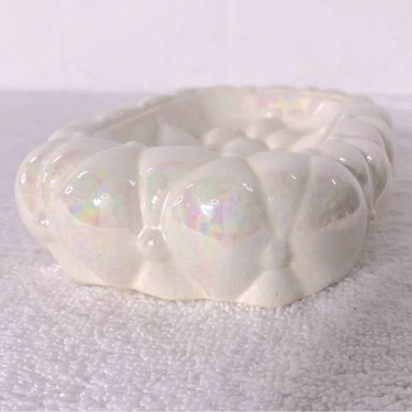 Vintage Arnels Iridescent Ceramic  Quilted Textured Soap Dish - Picture 6 of 13